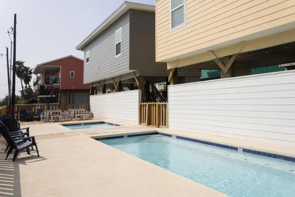 ESB02 Cozy cottage, Close to beach, Shared Pool