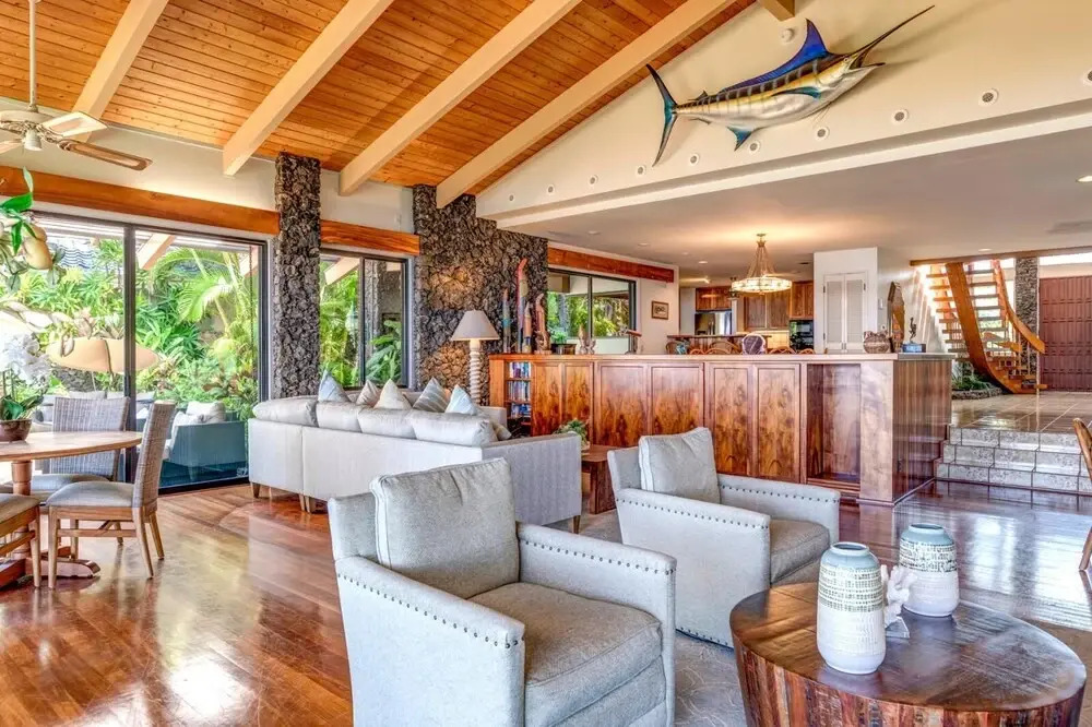 K B M Resorts- Bay-35 Presidential 5bd, 5ba Beach-front Estate, A/c, Private Yard!