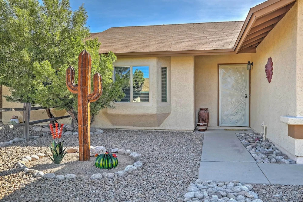 Yard + Fire Pit: Quiet East Tucson Escape