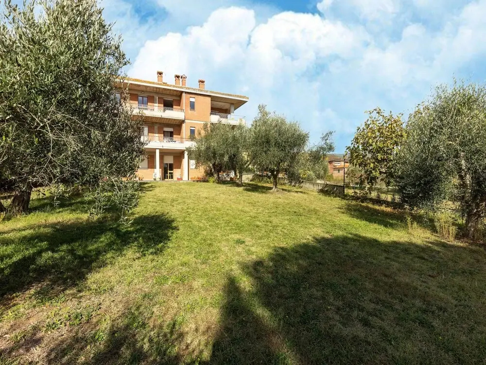 Home in Tuoro sul Trasimeno Near Lago Trasimeno