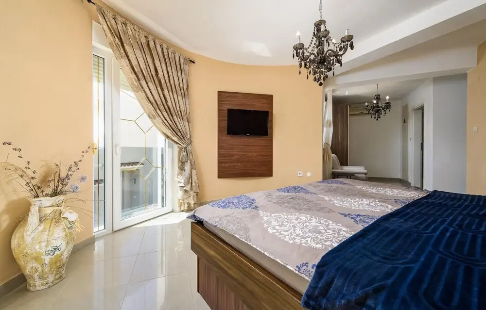 Nice Home In Valtursko Polje With Sauna