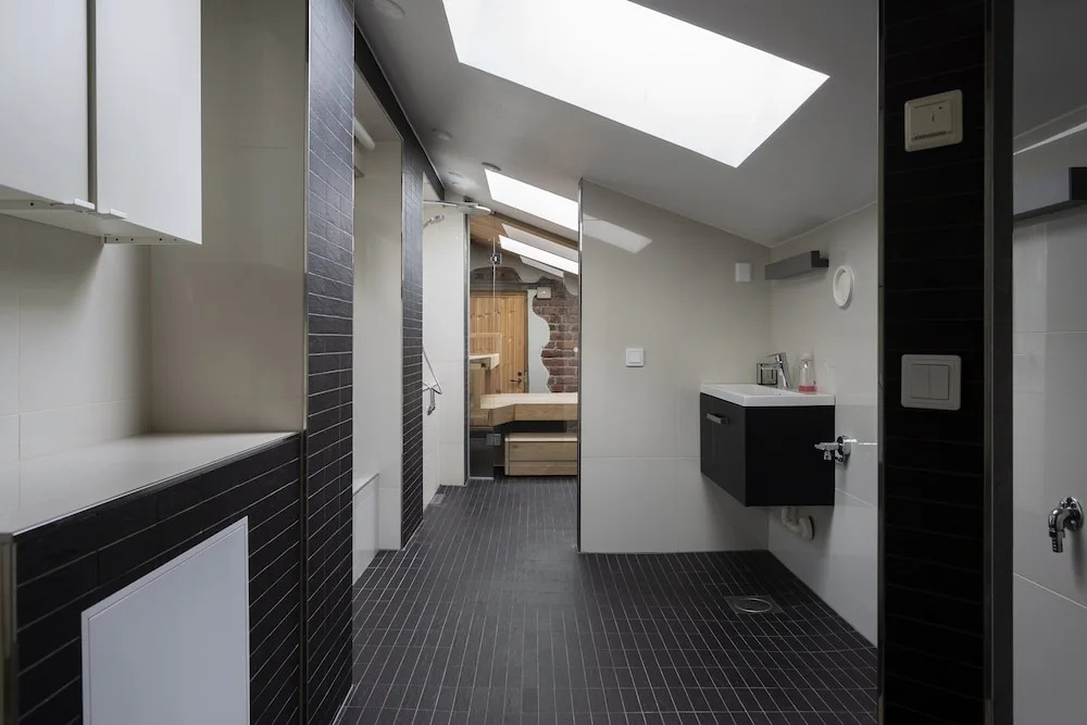 2ndhomes Kluuvi 2BR penthouse with balcony and sauna