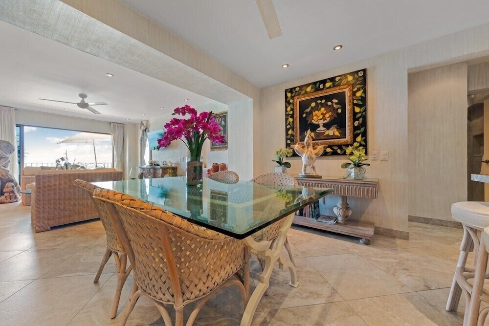 Ocean View 2Br Condo-balcony-beach-pool - 712
