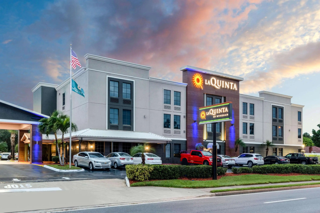 Sleep Inn & Suites St Petersburg Gateway