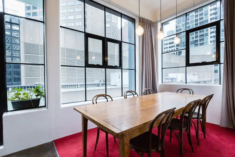 CYNTHIA, 2BDR Melbourne Apartment