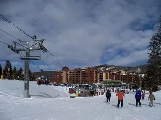 Peak 9 Inn
