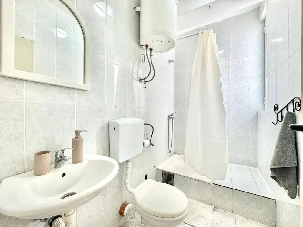 B&M Holiday Rooms
