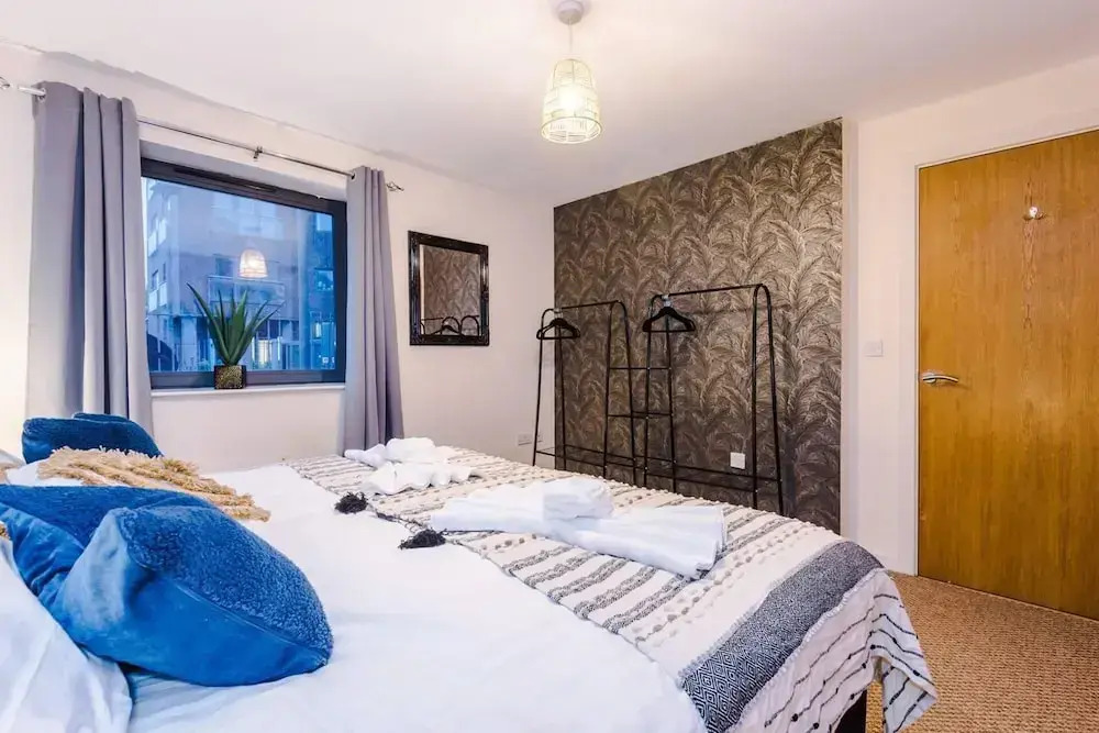 Impeccable 2-bed Apartment in Liverpool