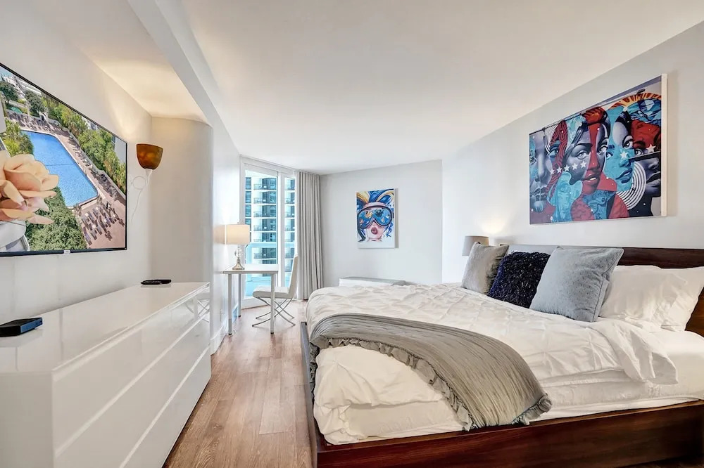 Stunning Balcony Views 3 Bedroom