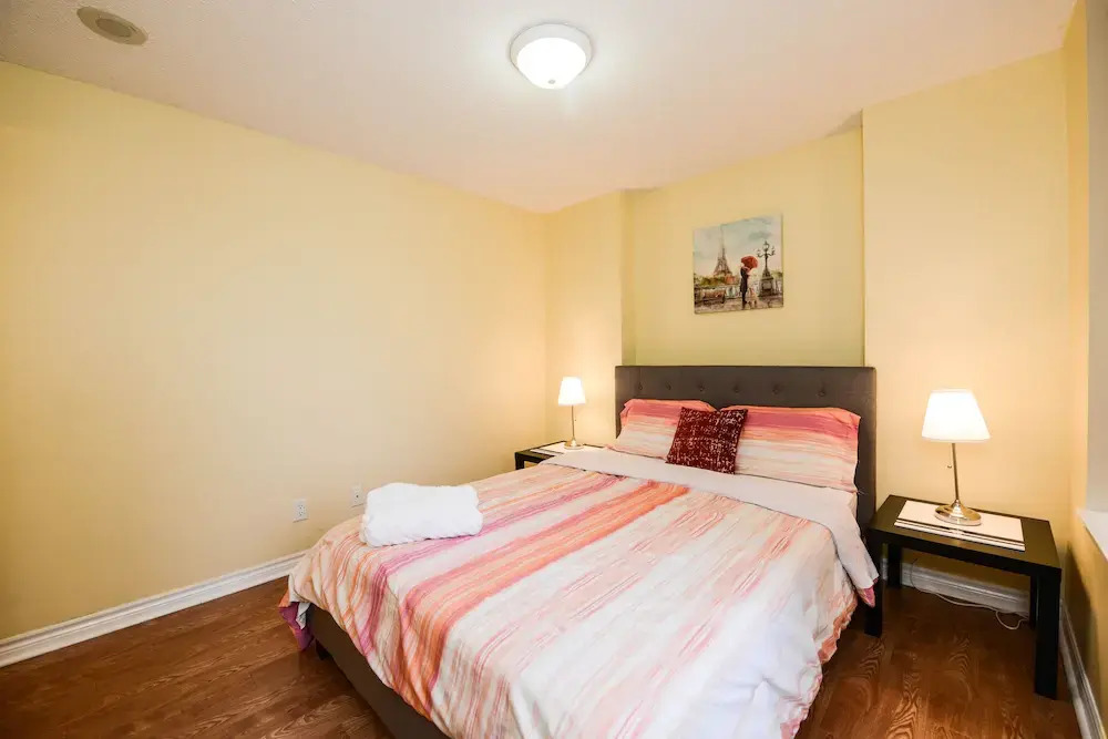 Canadian Madmac Furnished Apartment - Square One Ovation