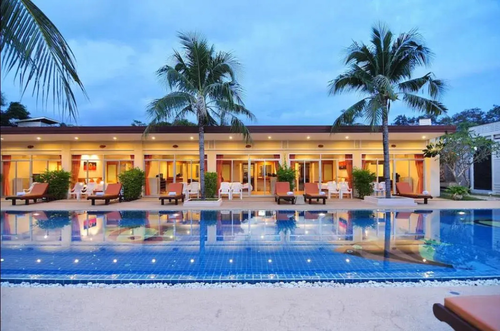 OYO 1054 Phuket Backpacker Hostel