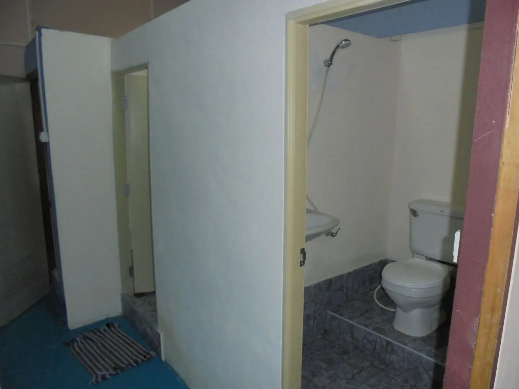 PS Guesthouse and Bar