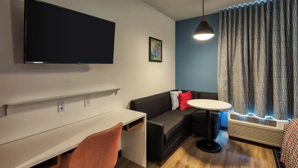 Uptown Suites Extended Stay Charlotte NC - Concord