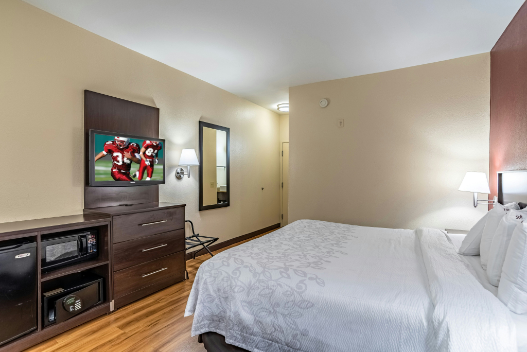 Red Roof Inn PLUS+ Houston - Energy Corridor