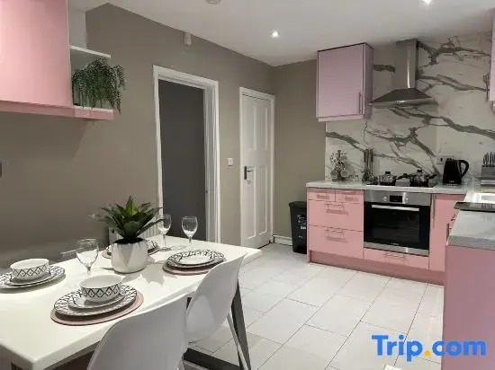 Spacious Central Apartment | Lace Market Sleeps 6