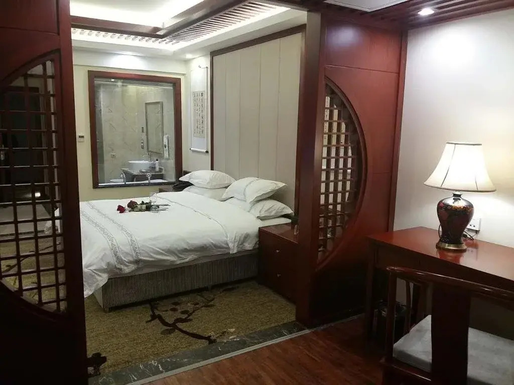 Mingshan Hotel