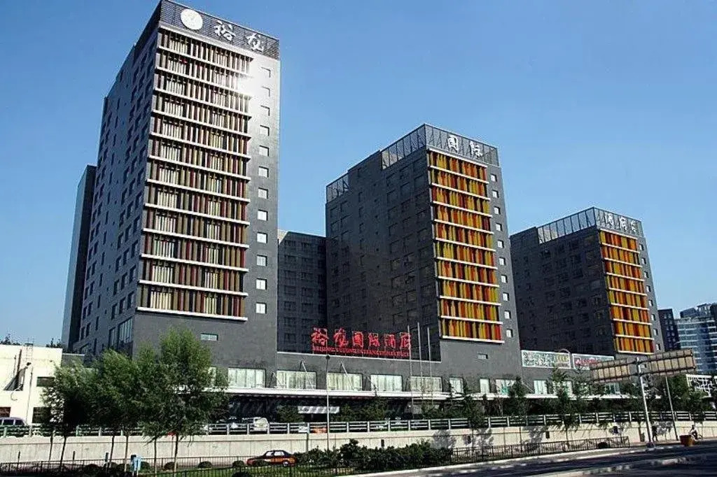 Yulong International Hotel