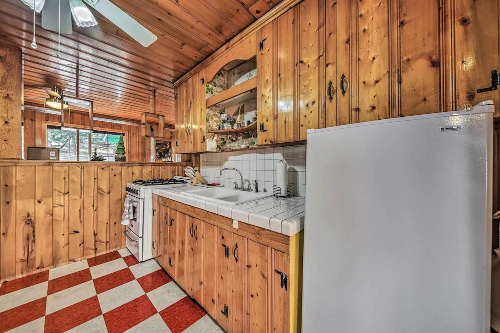 Ruidoso Cabin w/ Grill - Near Grindstone Lake!