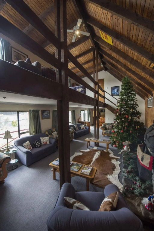 Adventure Lodge and Motels and Tongariro Crossing Track Transport