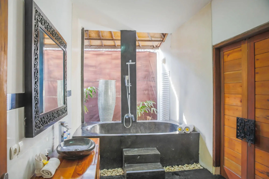Villa Bali Caviar