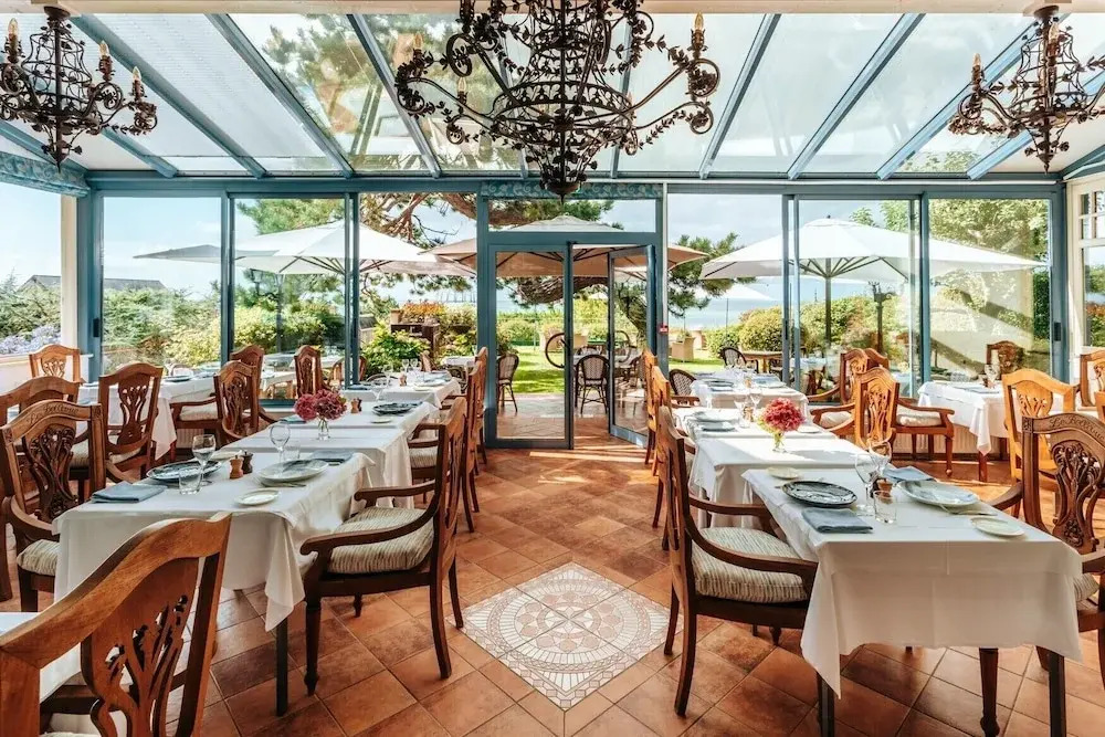 Hotel Le Bellevue, Demeures & Chateaux