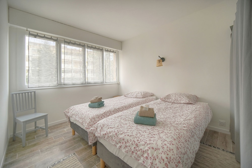 2 Chambres Balcon vue Jardin-carnot A2b266