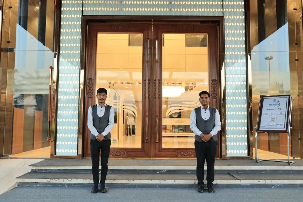 Krishna Hotel And Resort