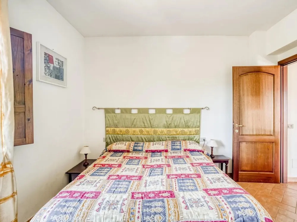 Apartment near Donatello Sculpture