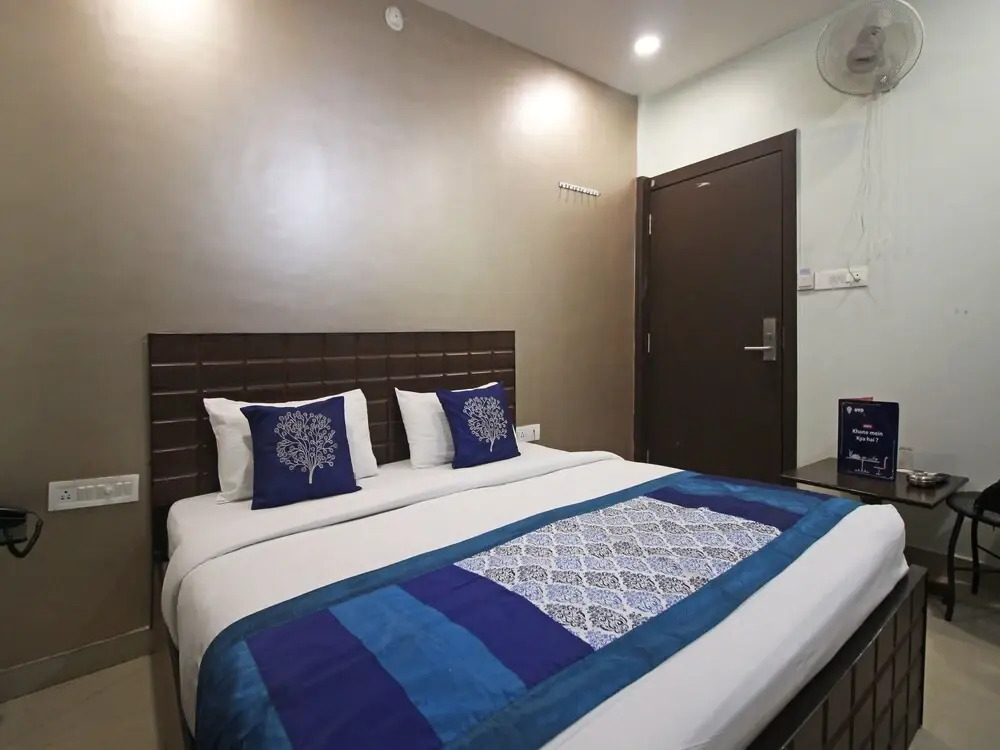 OYO 7843 Hotel Comfort Inn