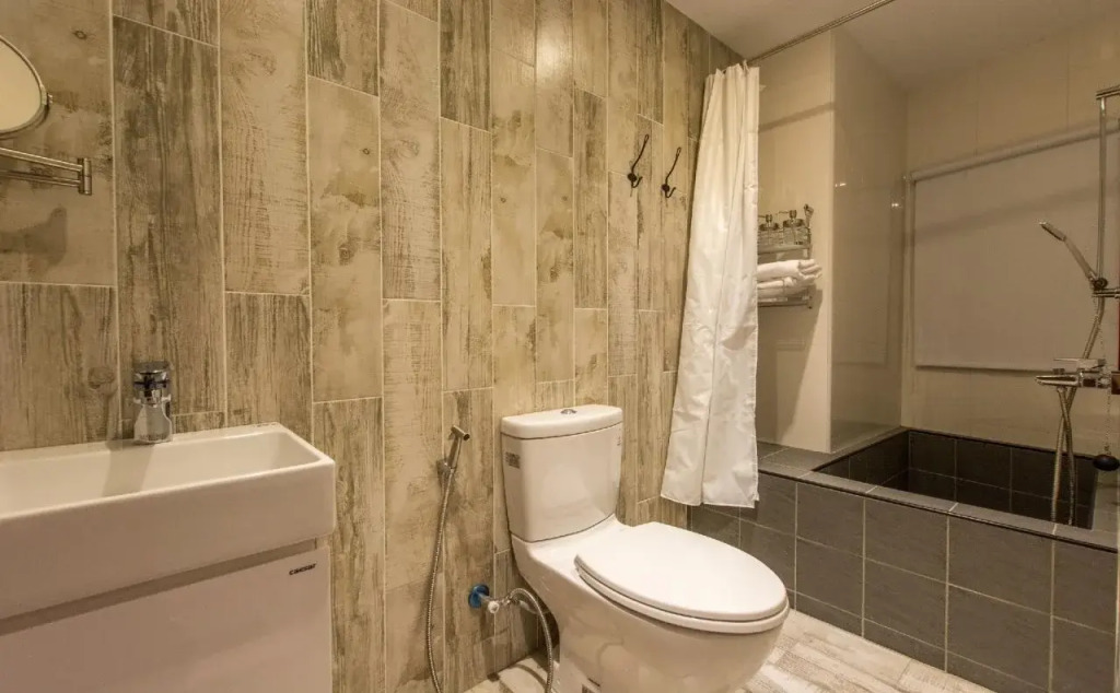Yiyue Guanhe Homestay 倚月觀荷民宿
