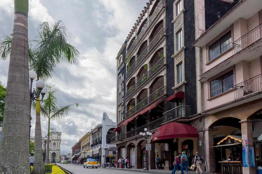 Hotel Mansur Business & Leisure