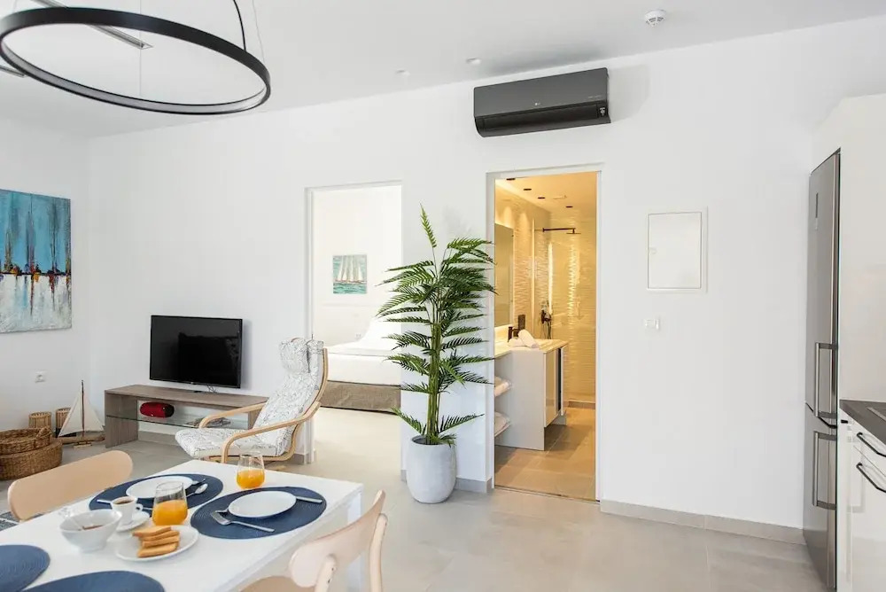 Cozy Corner Luxury Apartments