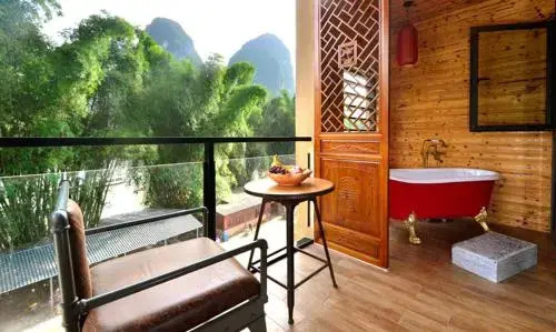 CTN LiRiver Boutique Hotel