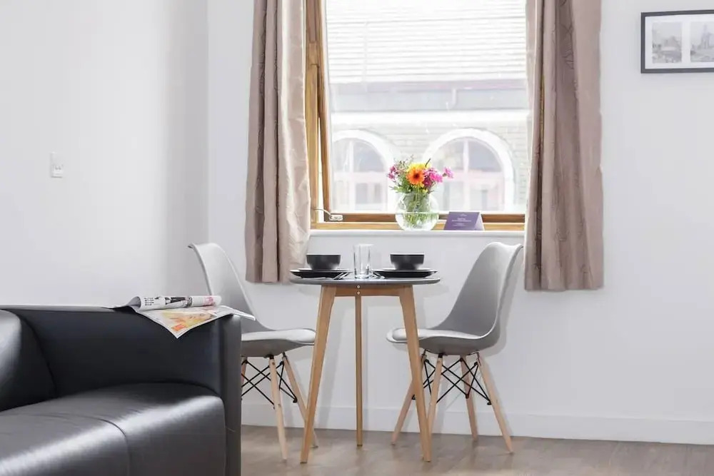 Beautiful Apartment In Vibrant City Centre!