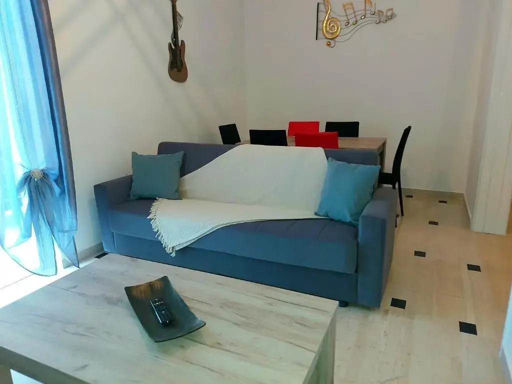 Cozy apartment for 3-6 people-Center Tripoli 1
