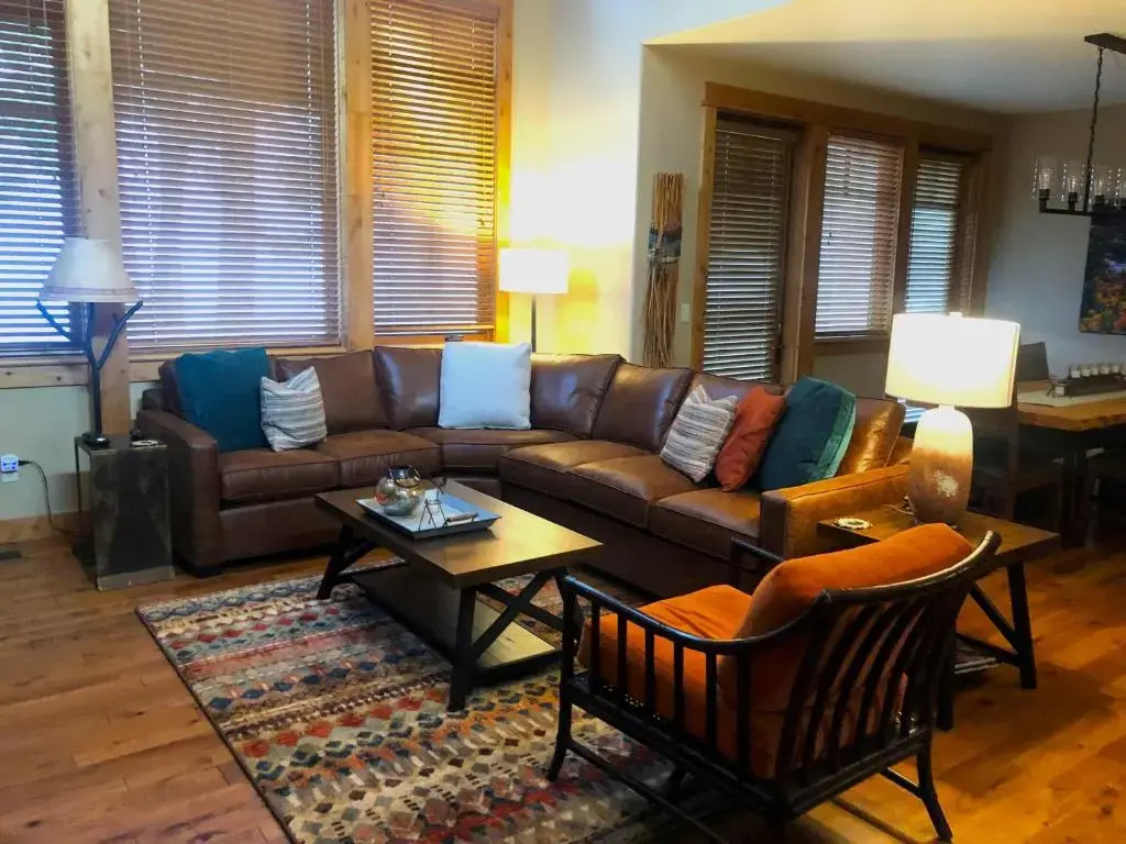 New Listing! Luxury 3 Bedroom Townhome in Old Greenwood-Walk to the Pavilion!