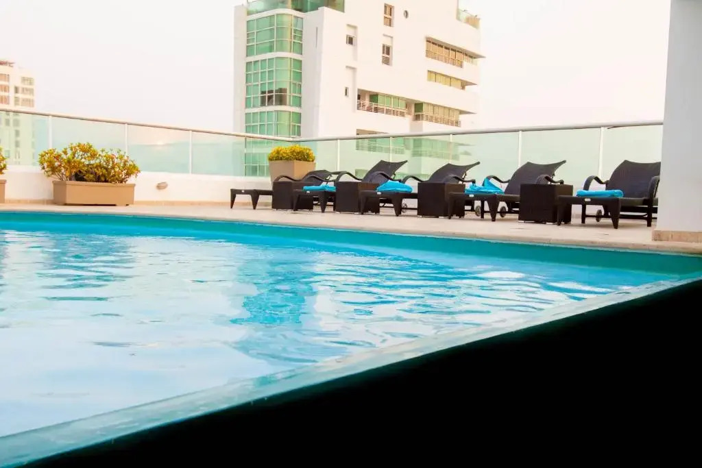 Travelers Orange Cartagena