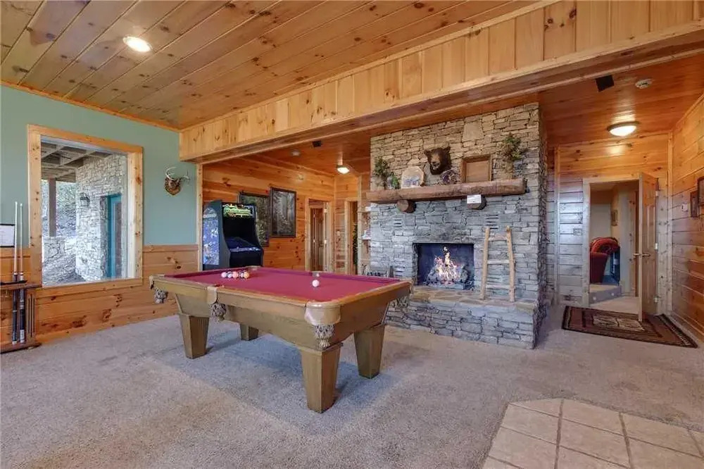 Lookout Lodge - Five Bedroom Cabin