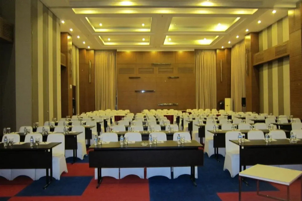 Lorin Sentul Hotel