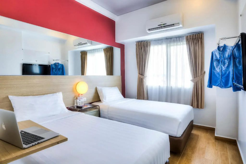 Monoloog Hotel Surabaya