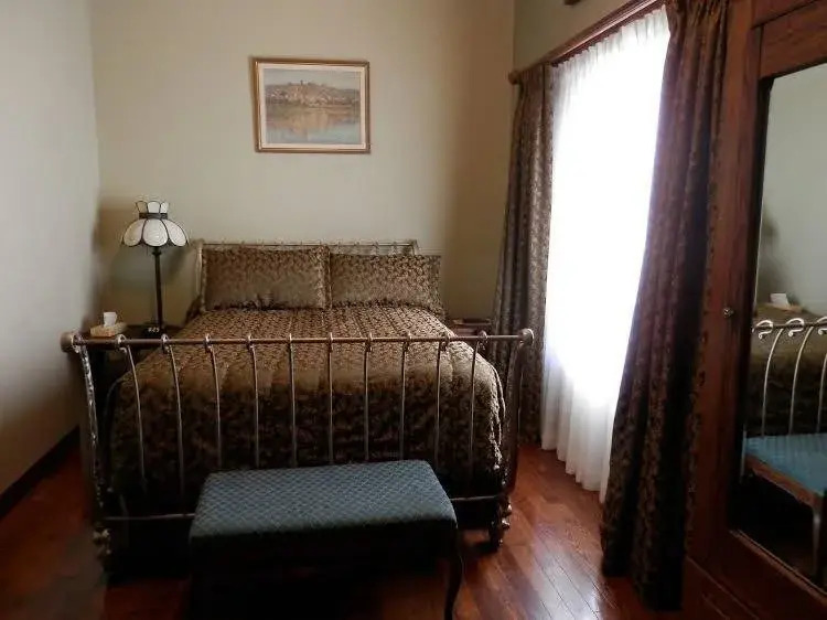GasLight Inn