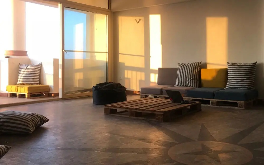 Ithaka Hostel
