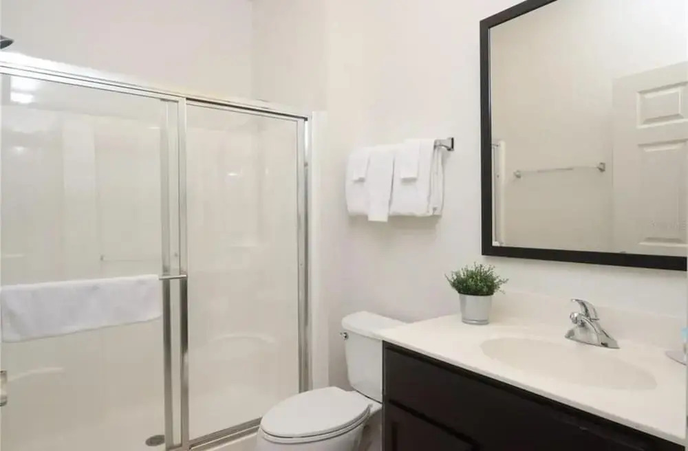 Gated Community With Private hot tub Near Disney!!!