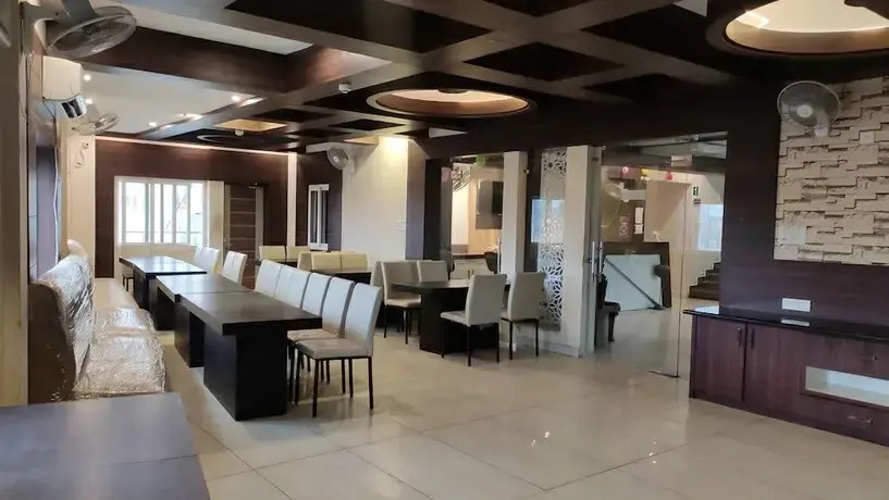 Dabassis Aparthotel
