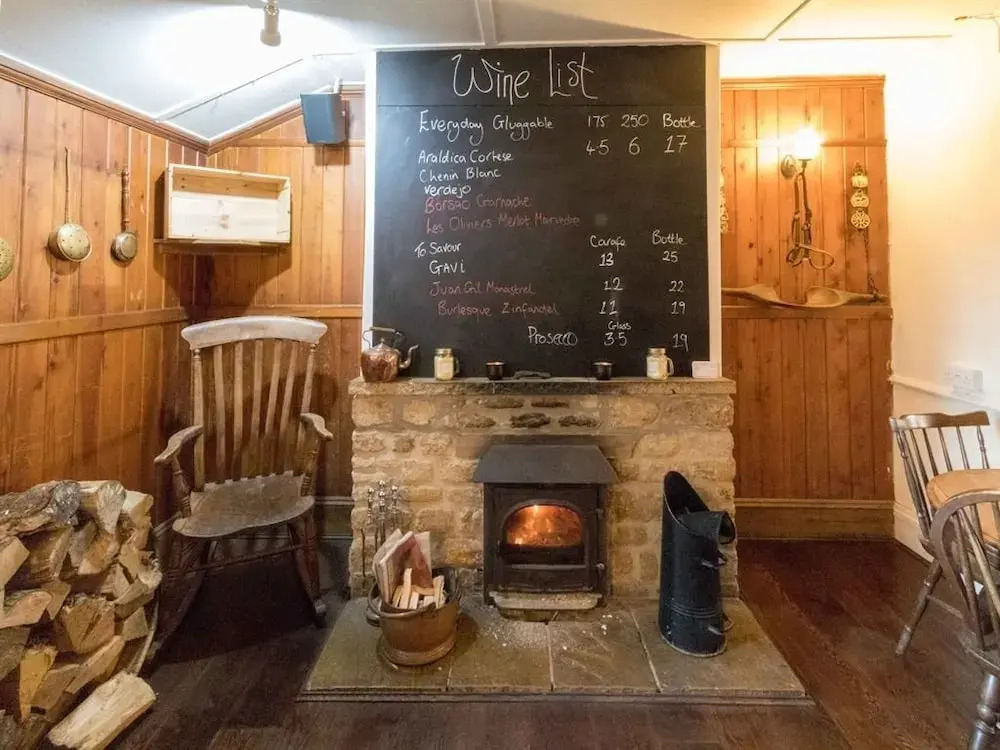 Three Horseshoes Inn