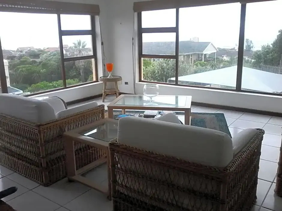 4 Carnoustie House