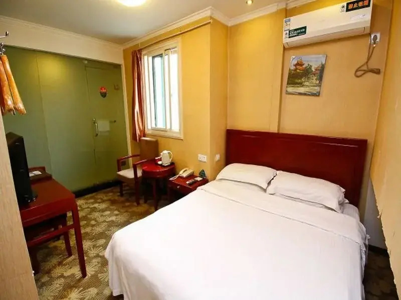 GreenTree Inn Xi’an North Gate Railway Station Express Hotel