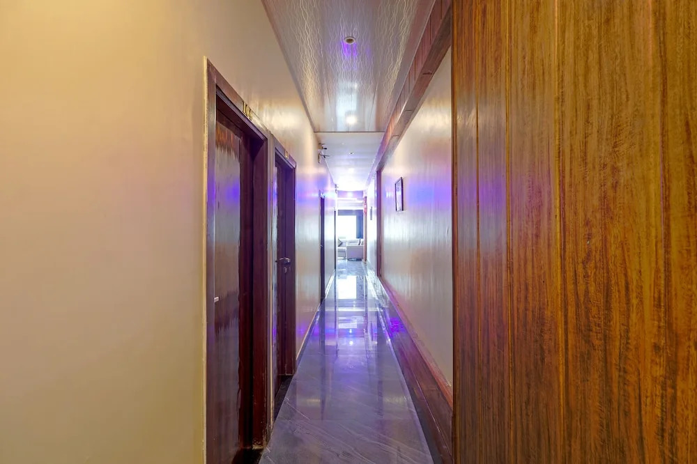 HOTEL SIGNATURE INN