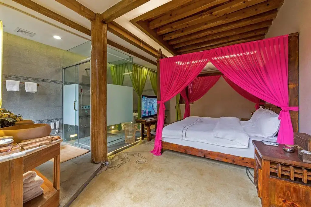 Being Attracted Guest Inn