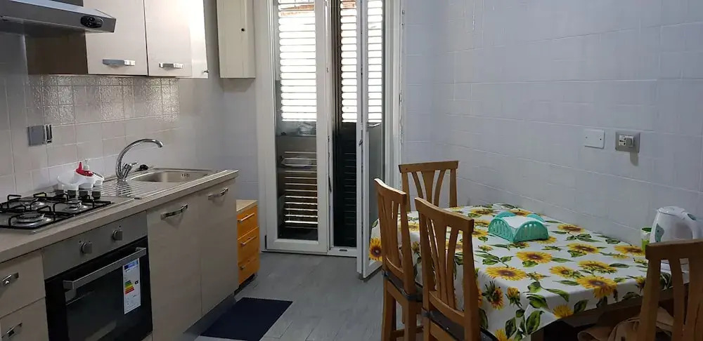 Lili & Aurora Home